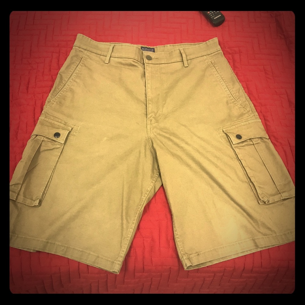 Levis Cargo Shorts (Baggy Fit) sz 34